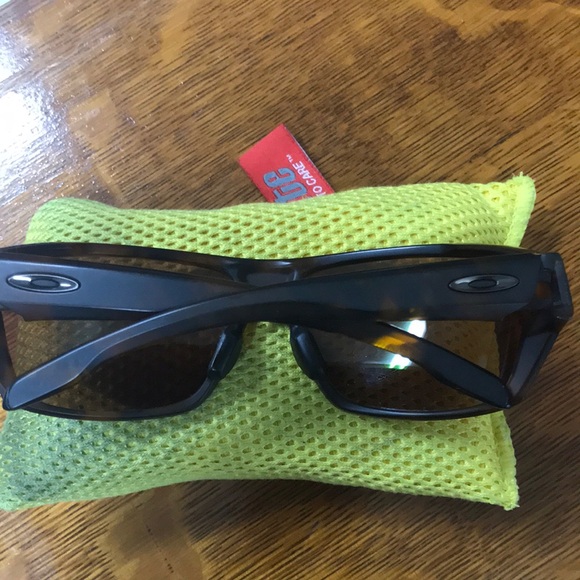Oakley SplitShot sunglasses - Picture 2 of 6